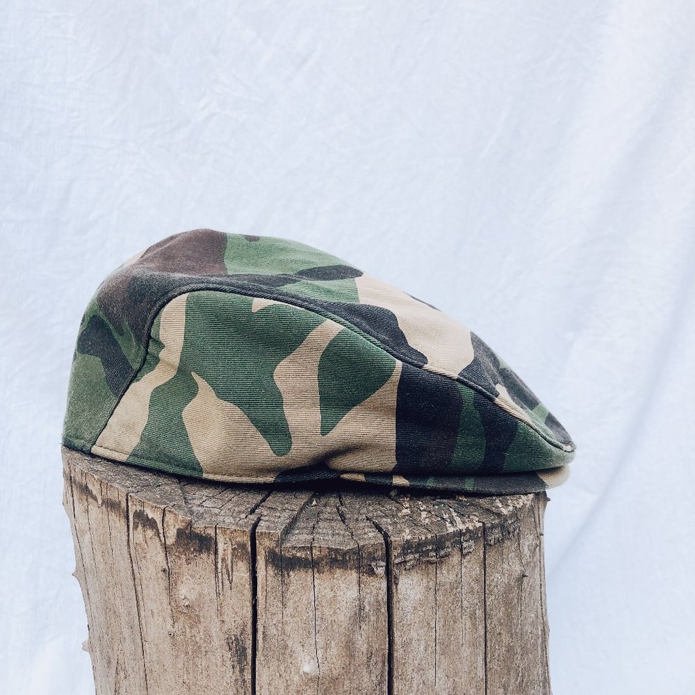 Army green pattern flat cap